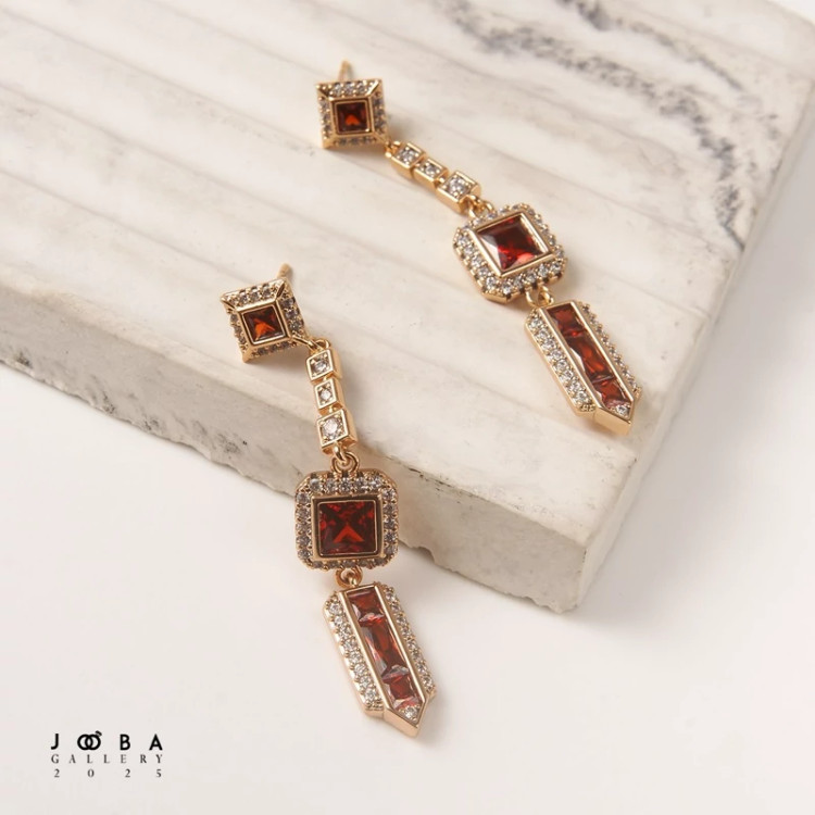گوشواره نگین دار سوارسکی قرمز کد1111982948