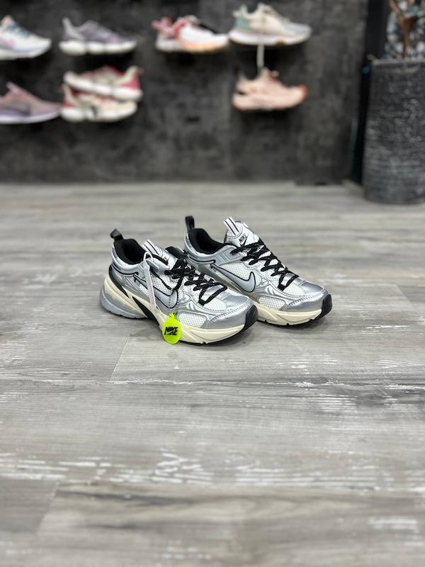 کتونی نایک رانتک Nike V5K Runtekk
