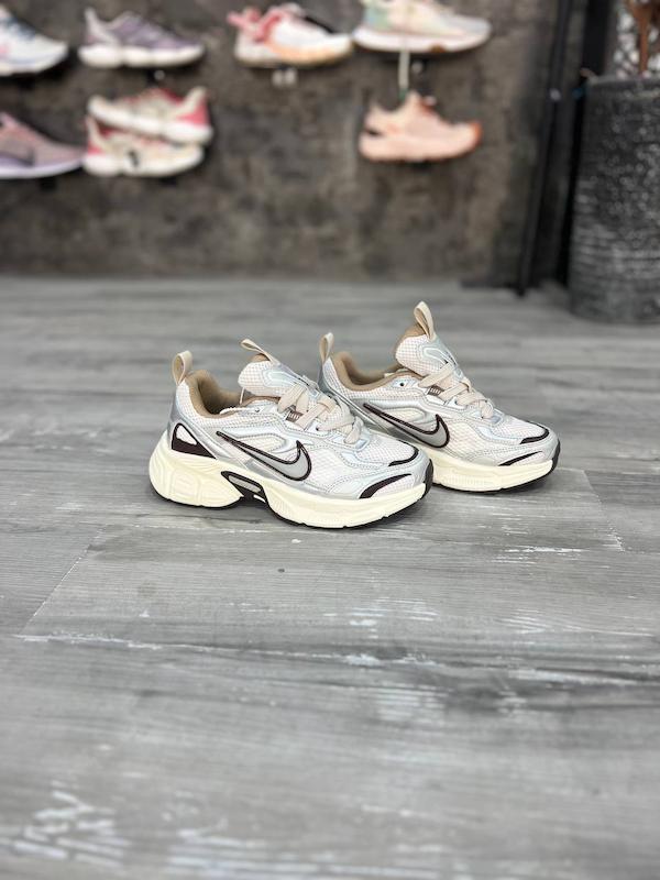 کتونی نایک رانتک Nike V5K Runtekk