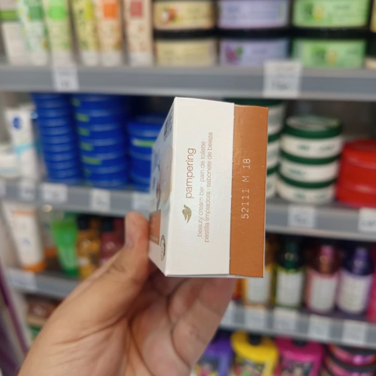 صابون داو مدل پمپرینگ شی باتر و وانیل 90 گرم
