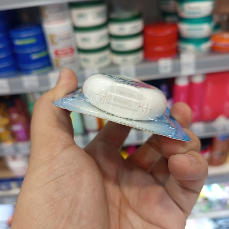 نخ دندان اورال بی اسنشیال فلاس 50 متر تضمین اصالت