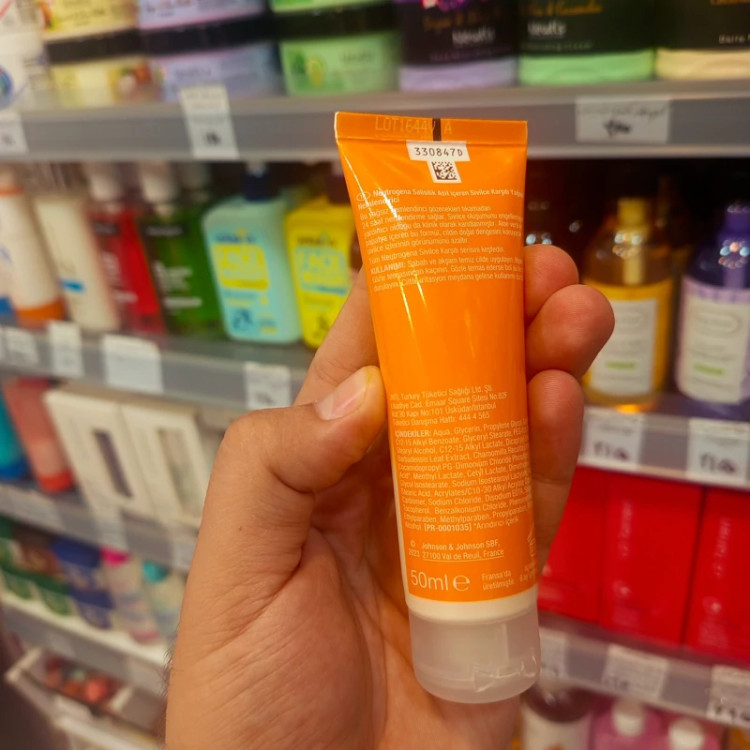 کرم آبرسان نوتروژینا مناسی پوست چرب و جوش دار ضد جوش و آکنه مدل Sivilce Karsiti حجم 50 میلی لیتر