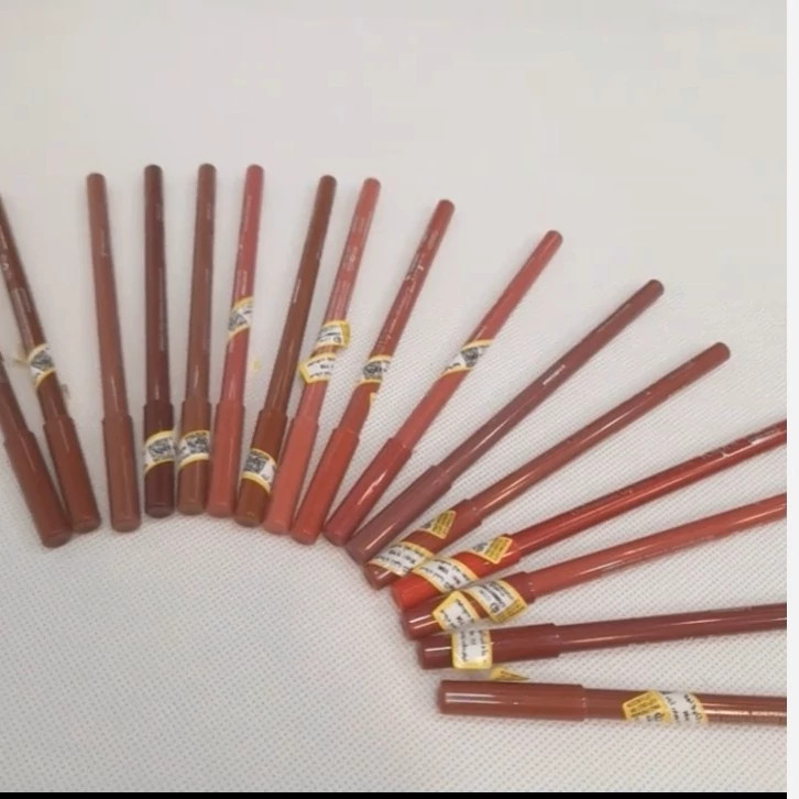 مداد خط لب کاپرا شماره 114
