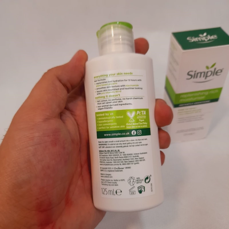 کرم آبرسان سیمپل ریچ 125 میل مناسب انواع پوست