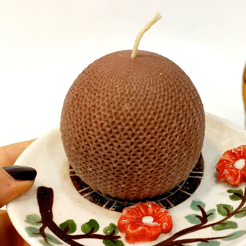 شمع توپی قهوه ای