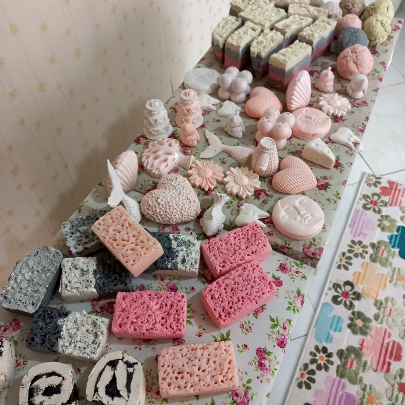 صابون نمک ابر و بادی کیک حاوی آرد گندم و زغال فعال و زردچوبه