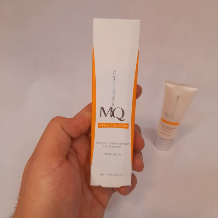 کرم دور چشم ویتامین سی MQ ام کیو