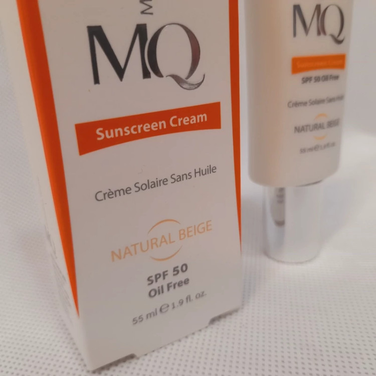 کرم ضدافتاب MQ ام کیو SPF50 نچرال بژ ،بژ طبیعی 55 میل فاقد چربی اویل فری