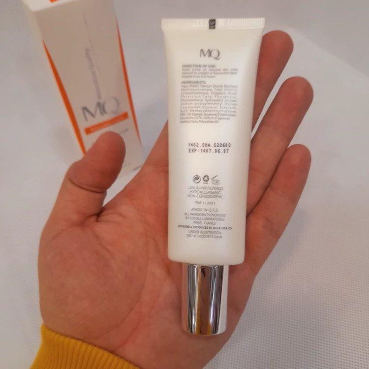 کرم ضدافتاب MQ ام کیو SPF50 اینویزیبل ،بی رنگ 55 میل فاقد چربی اویل فری