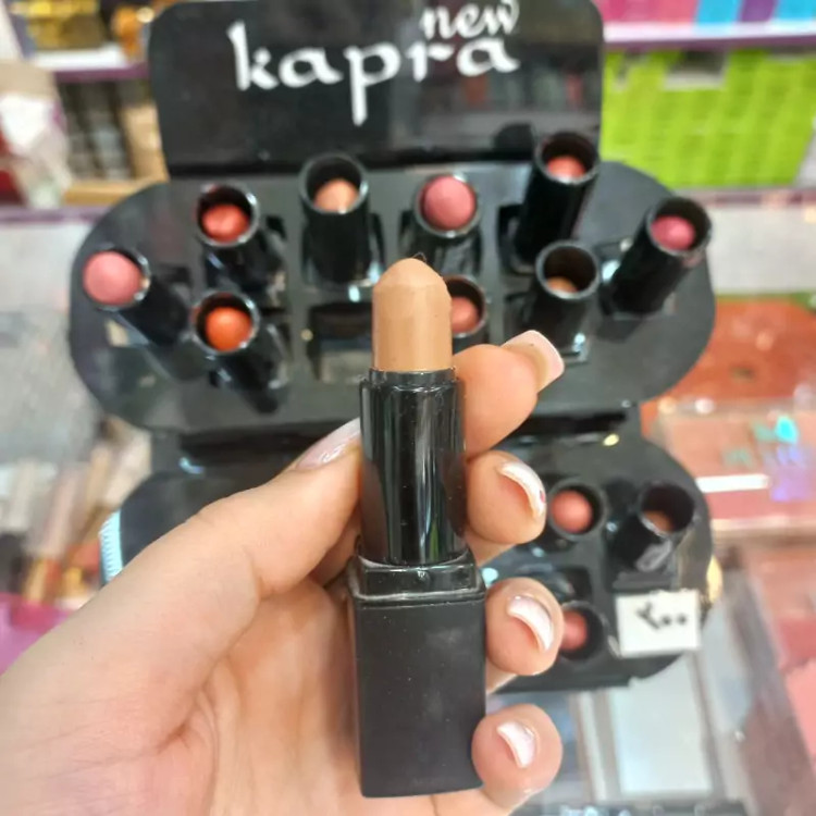 رژلب کاپرا 30ماندگار و بادوام