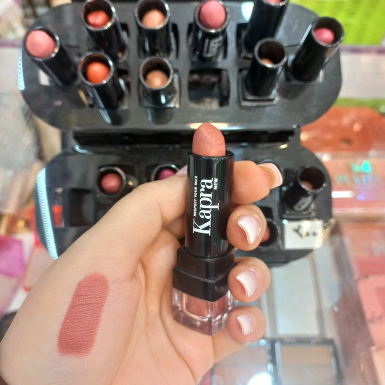 رژلب کاپرا 14ماندگار و بادوام