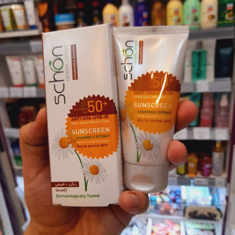 کرم ضدآفتاب شون رنگی طبیعی مناسب پوستهای خشک تا نرمال Dry to Normal Skin حجم 50 میل SPF 50