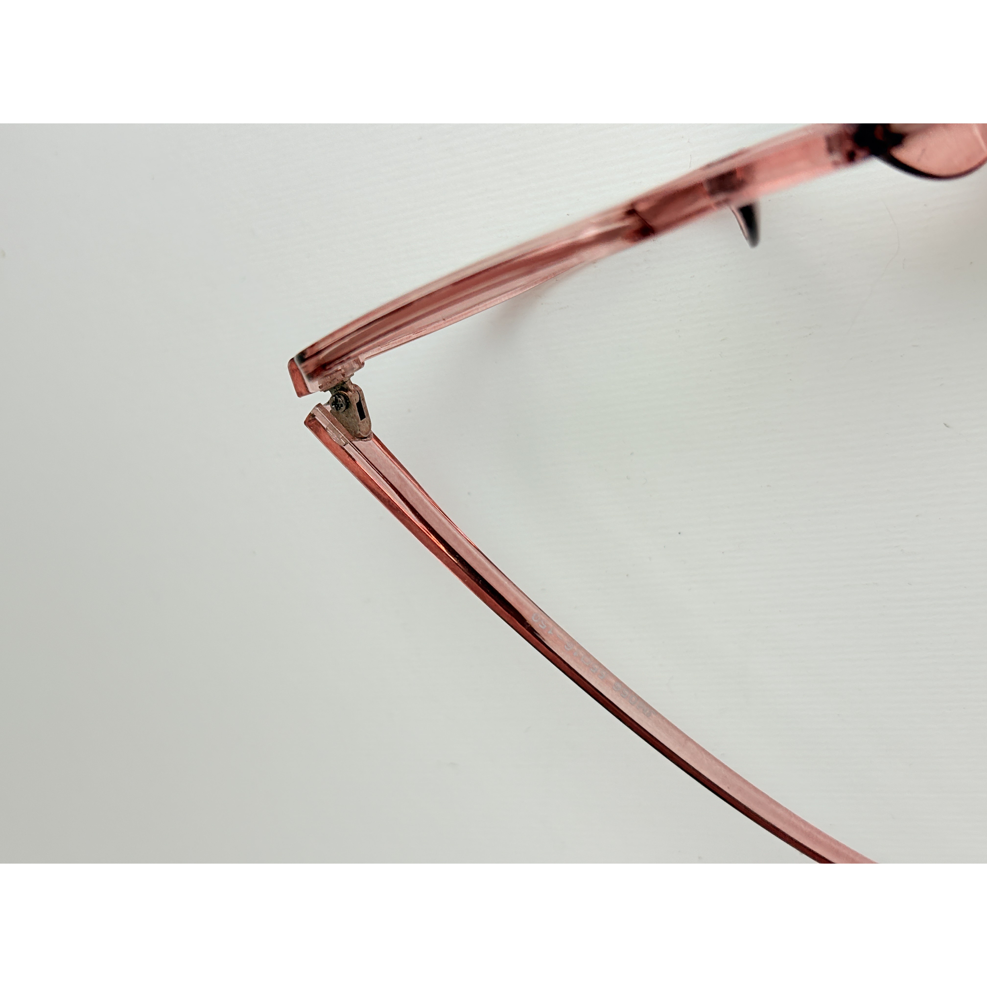 عینک طبی مردانه dior خاص و جذاب