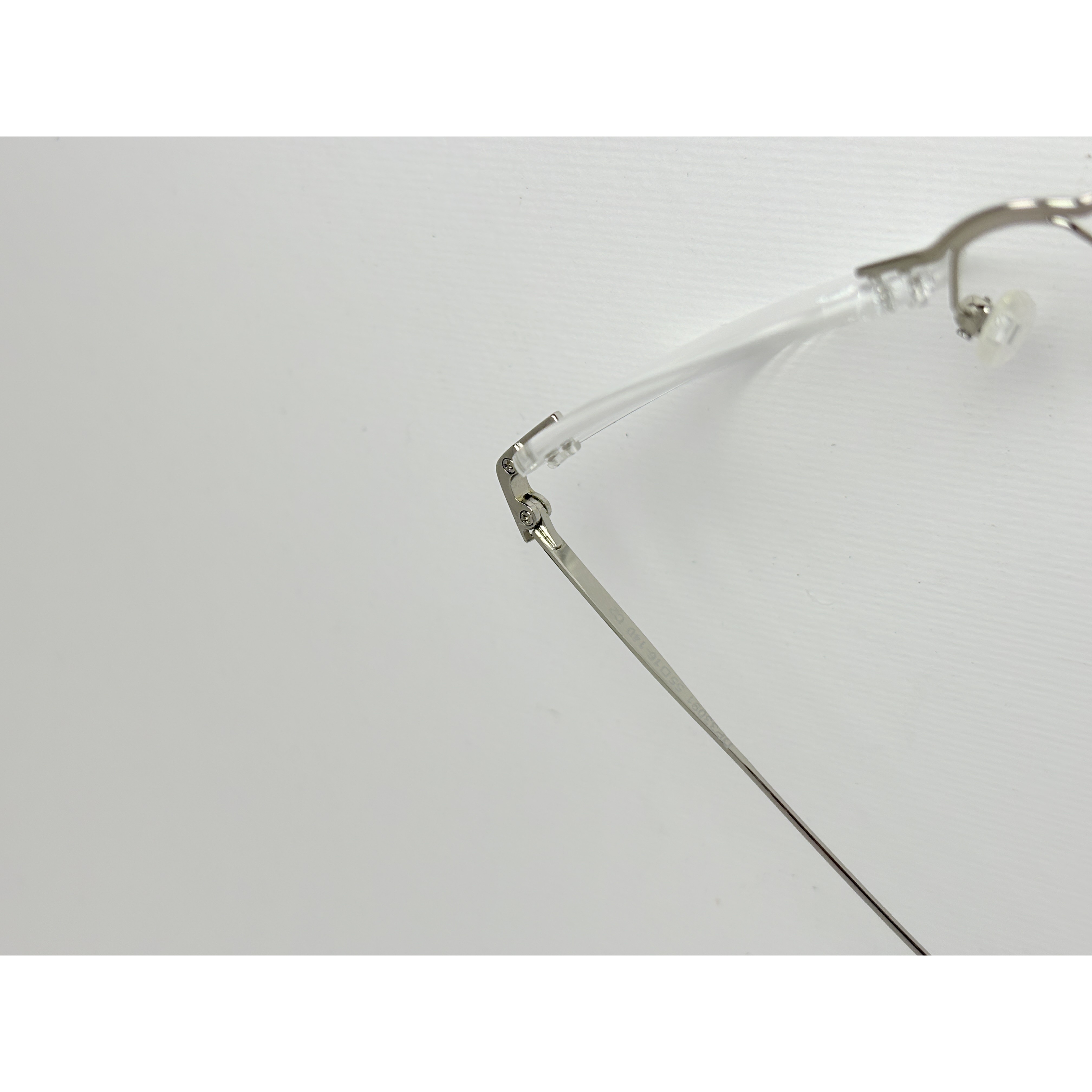 عینک طبی کاور دار مگنتی زنونه بدون فریم rayban