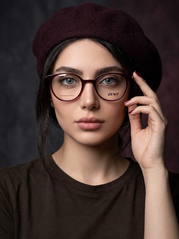 عینک طبی زنانه zenit گرد زرشکی