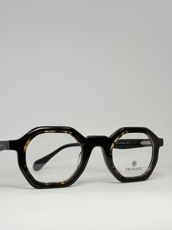 عینک طبی زنانه trussardi گرد خاص