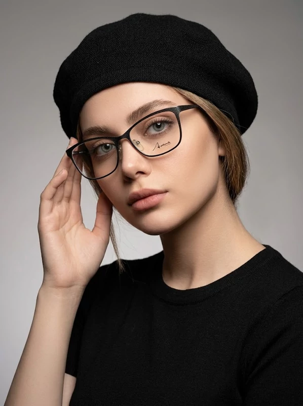 عینک طبی زنانه avana مستطیلی مشکی