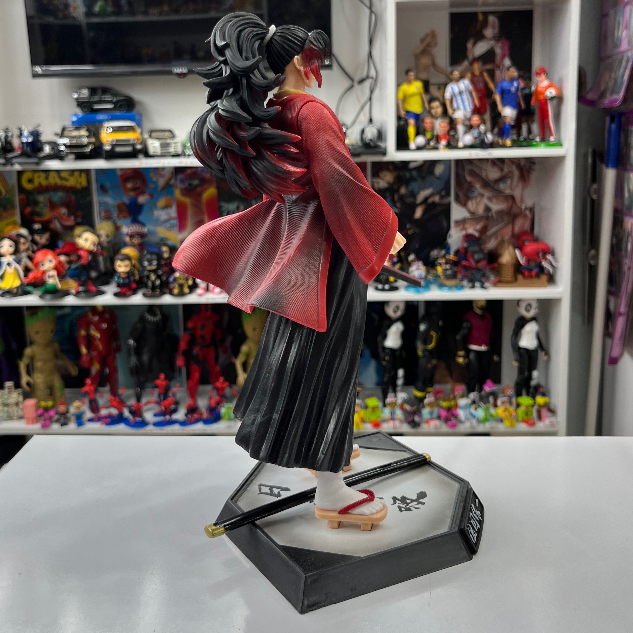 فیگور یوریچی تسوگیکونی از انیمه شیطان کش30سانتی