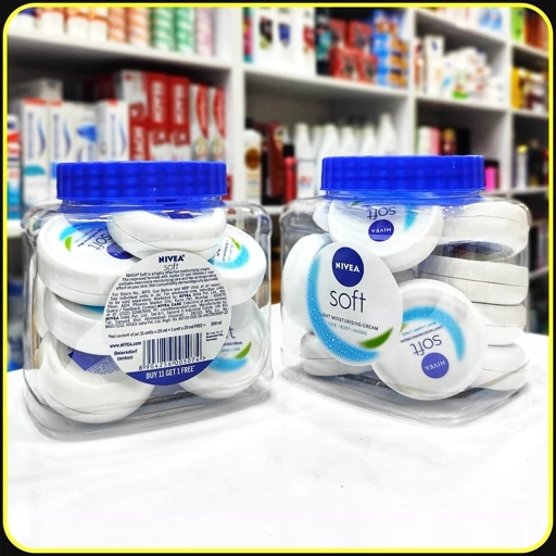 کرم مرطوب کننده نیوآ سافت | NIVEA Soft Light Moisturising Cream