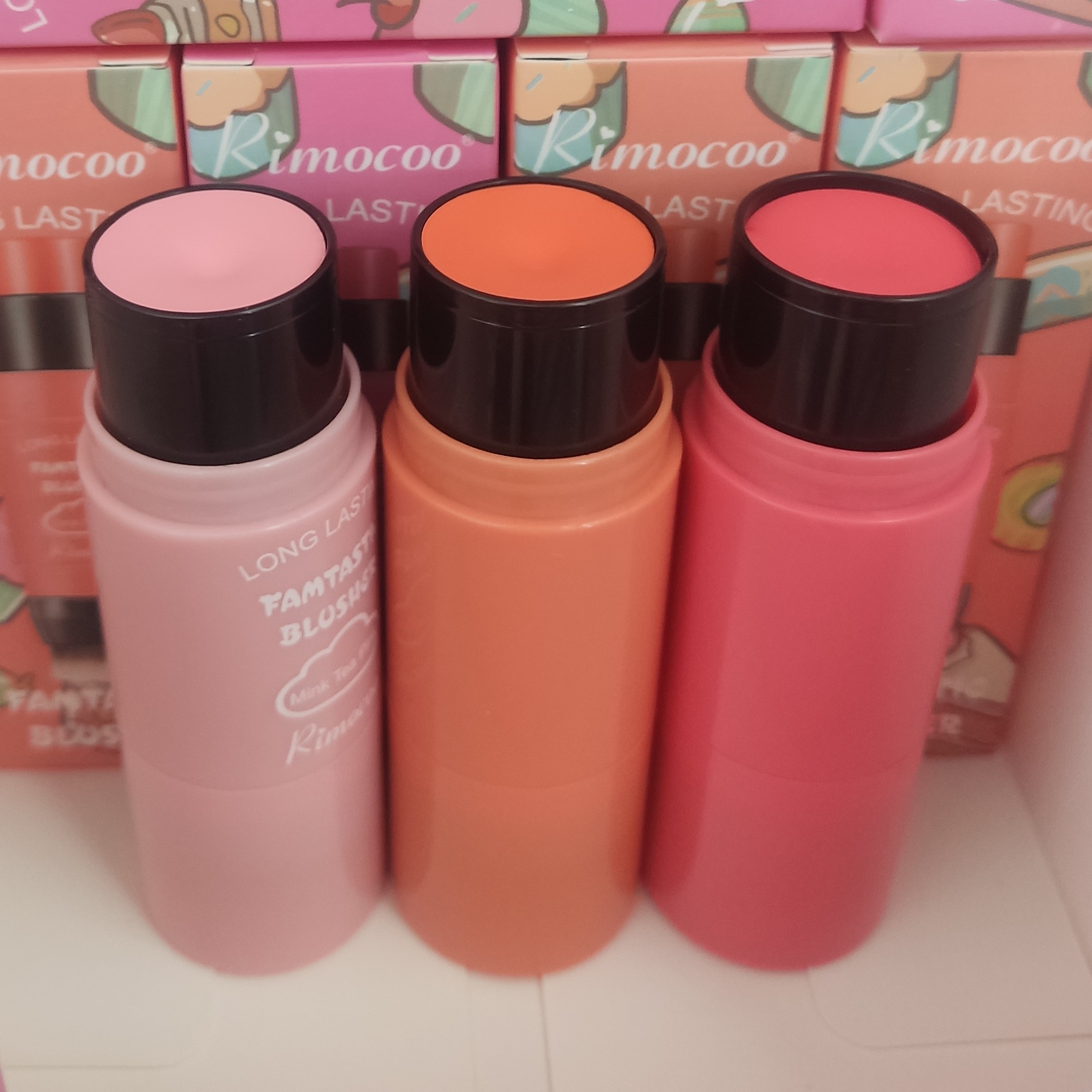 رژگونه براش دار استیکی ریموکو پک 96 عددی FAMTASTIC BLUSHER