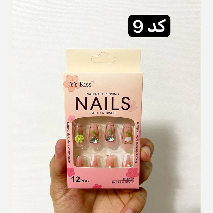 ناخن مصنوعی 12 عددی به همراه چسب دوطرفه با کیفیت عالی و طرحبندی زیبا