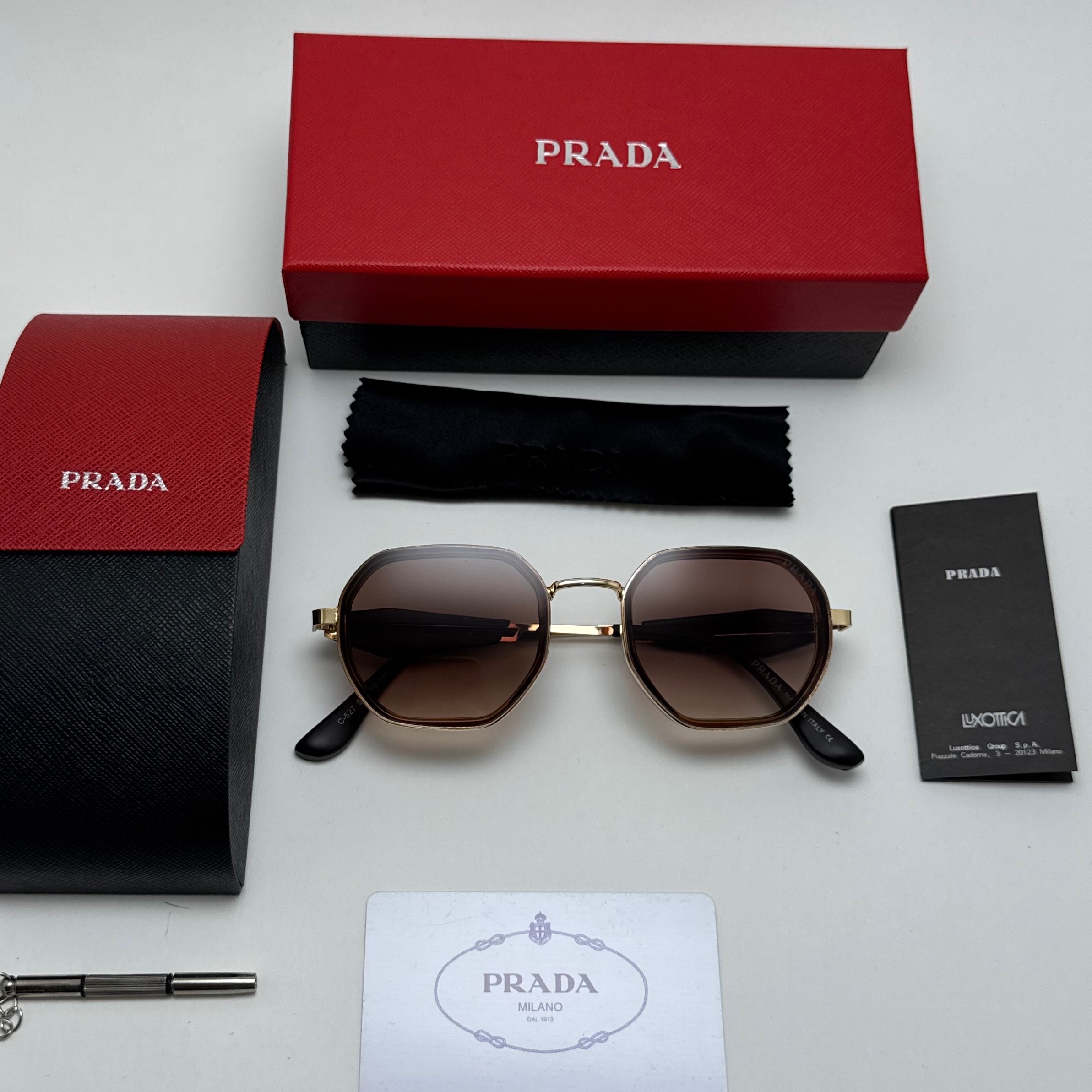 عینک آفتابی پرادا prada قهوه ای طلایی به همراه پک کامل پرادا کد 527