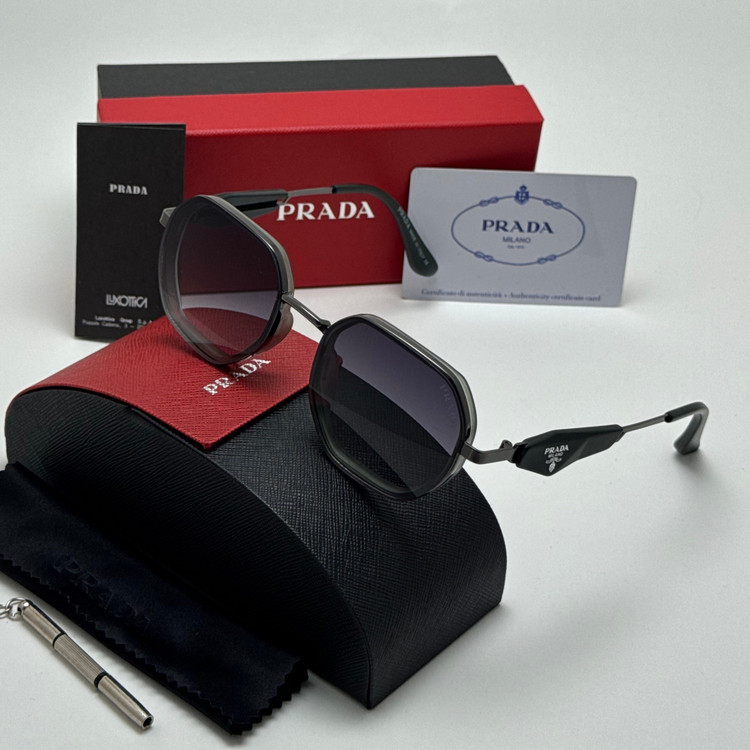 عینک آفتابی پرادا prada سبز به همراه پک کامل پرادا کد 527