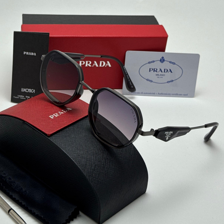 عینک آفتابی پرادا prada تیتانیومی به همراه پک کامل پرادا کد 527