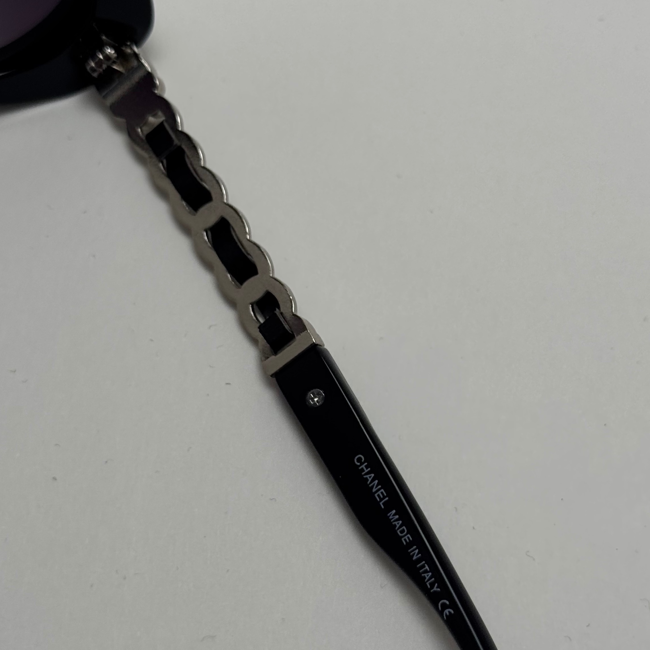 عینک آفتابی زنانه بیضی شنل CHANEL تمام مشکی کد رفرنس 1189 - کیفیت مستر - لولا دوبل