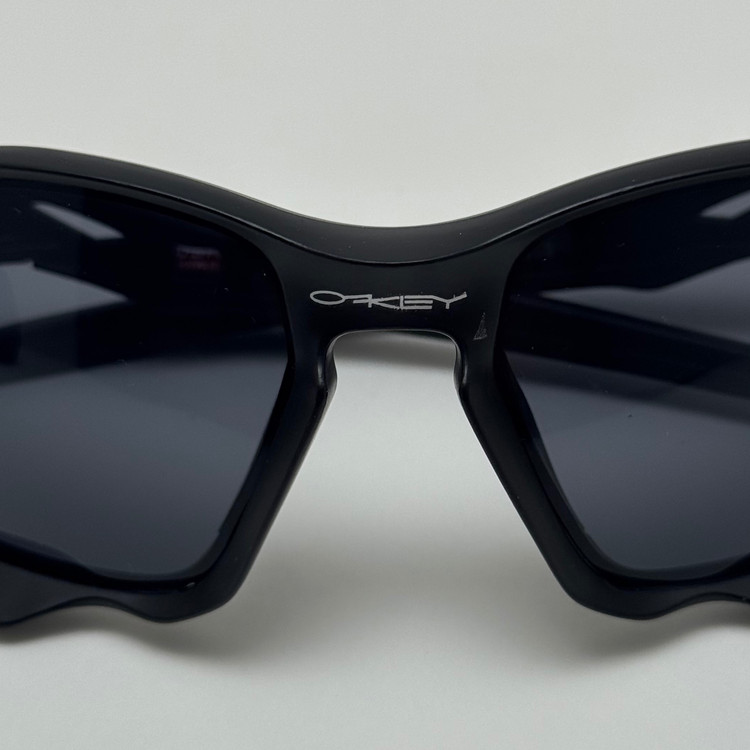 عینک آفتابی اسپرت اوکلی Oakley مدل 9019 تمام مشکی - دارای تکنولوژی پرایزم اوکلی