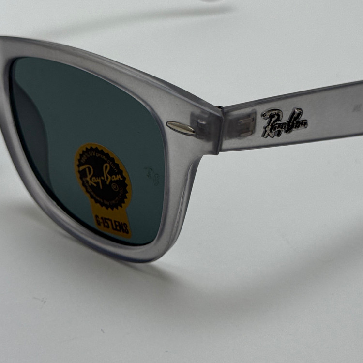 عینک آفتابی ریبن ویفرر شیشه سنگ طوسی عدسی مشکی که همراه پک کامل ریبن Rayban WAYFARER RB 2140 سایز 50