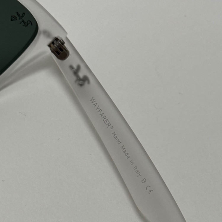 عینک آفتابی ریبن ویفرر شیشه سنگ یخی عدسی مشکی که همراه پک کامل ریبن Rayban WAYFARER RB 2140 سایز 54