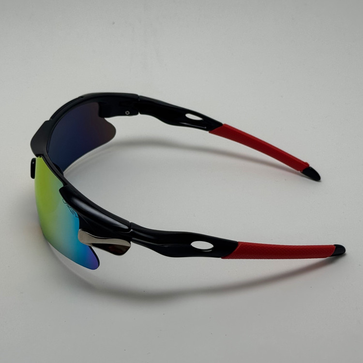 عینک آفتابی اسپرت اوکلی Oakley مدلRadar عدسی آتیشی فریم مشکی 806