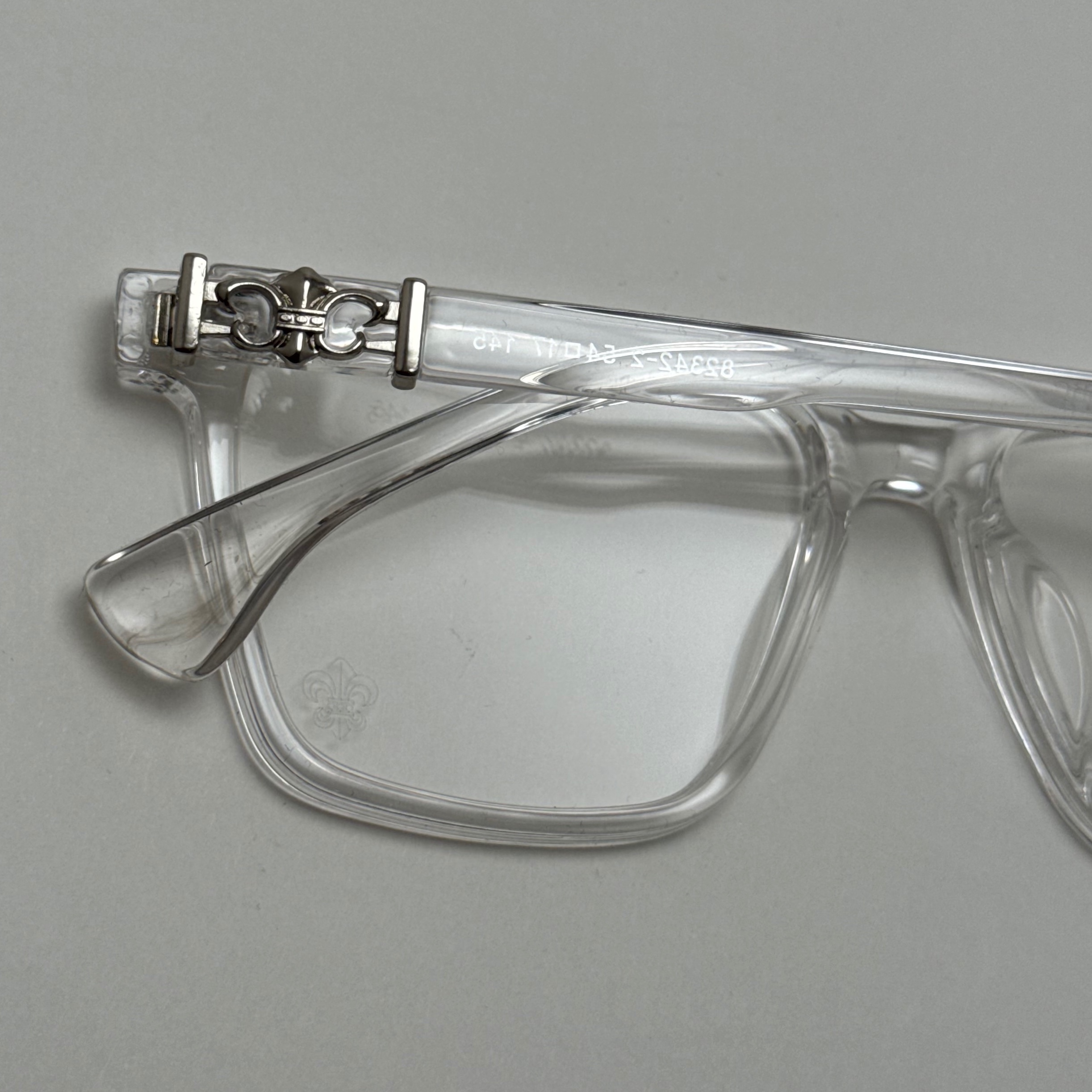 عینک بلوکات کروم هارتز کریستال نقره ای Chrome Hearts 52342 - کیفیت مستر