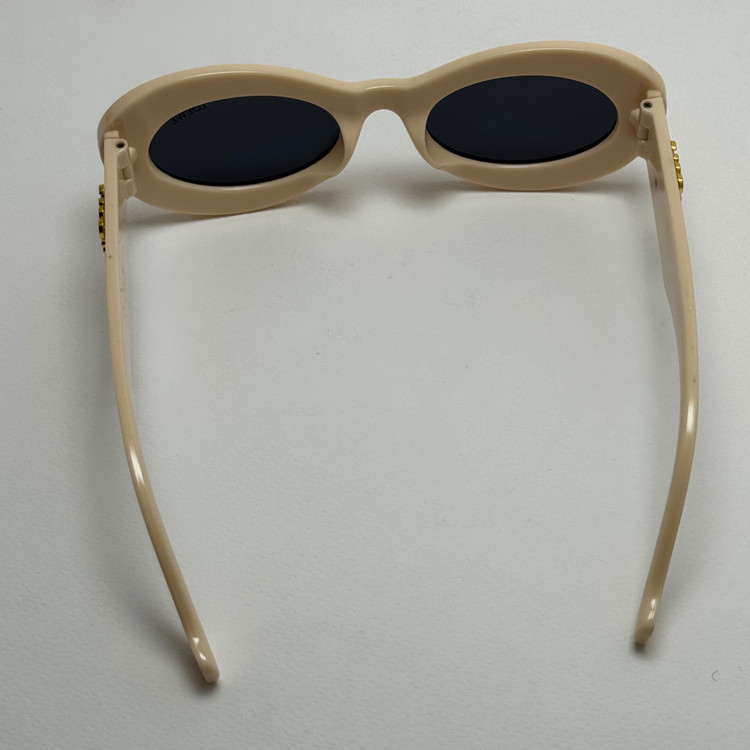 عینک آفتابی زنانه Loewe Oval Chunky لووه بیضی کرمی کد 1207