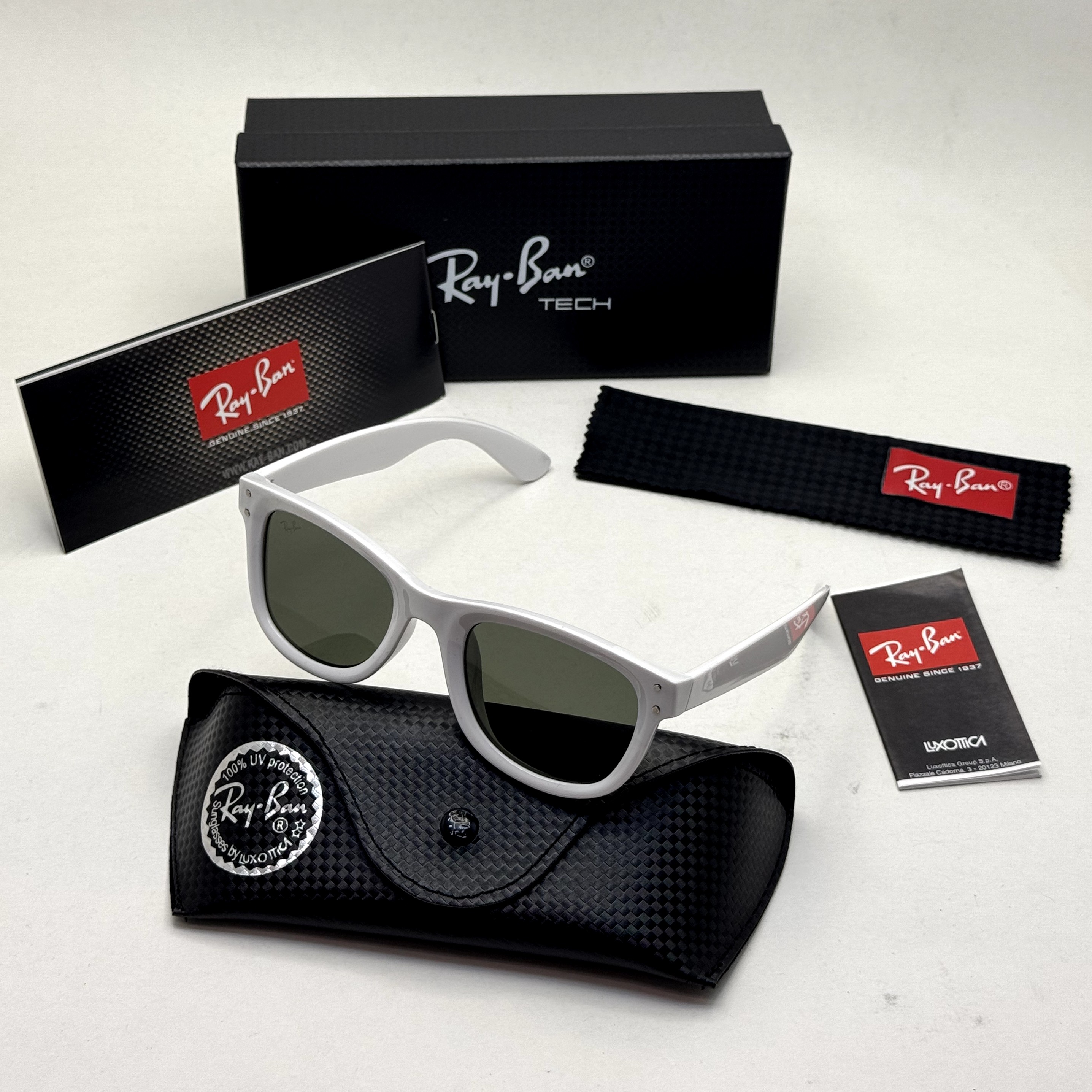 عینک آفتابی ریبن ویفرر ریورس سفید عدسی سبز به همراه پک کامل rayban