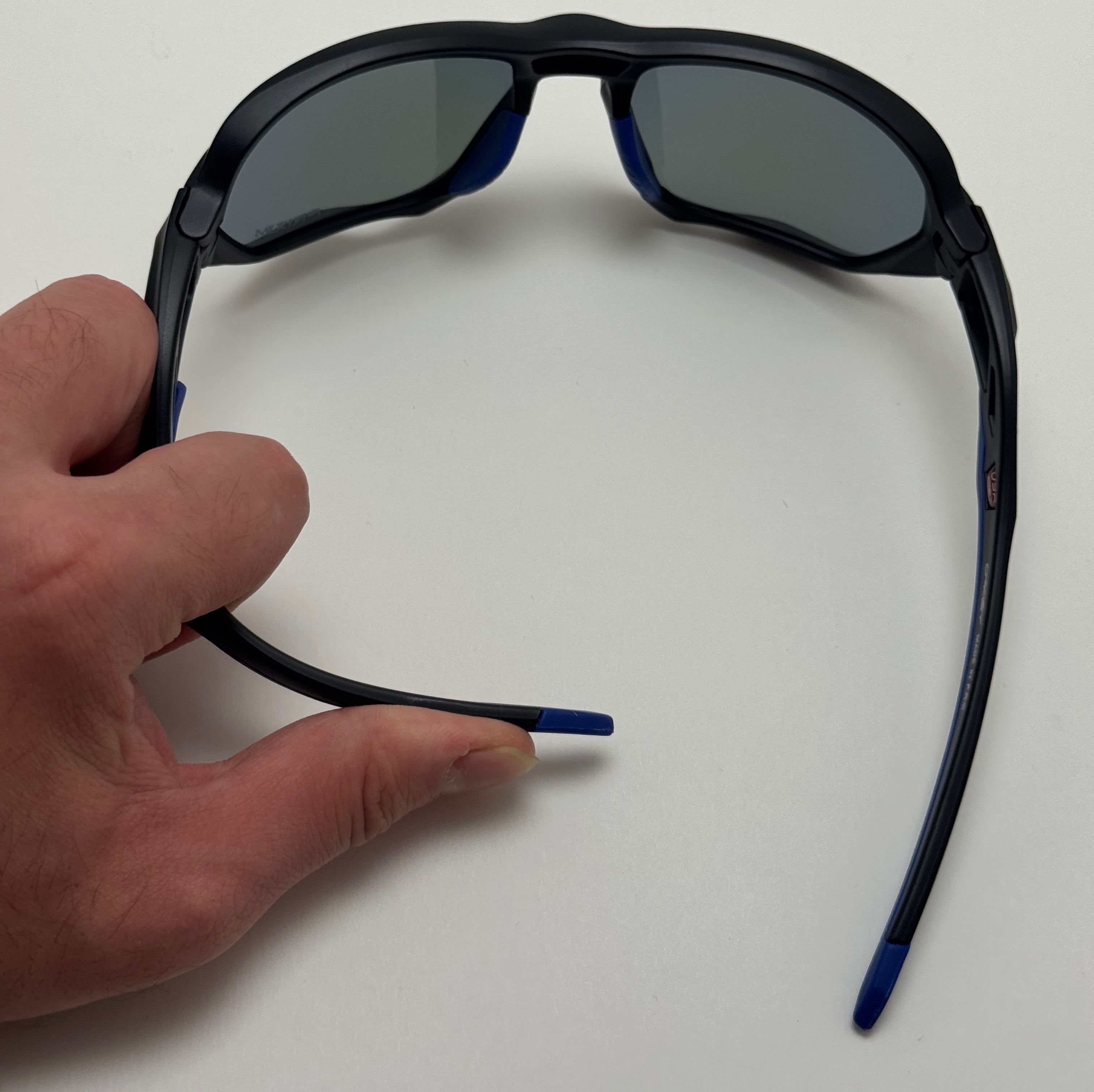 عینک آفتابی اسپرت اوکلی Oakley آبی فریم مشکی کد 9019