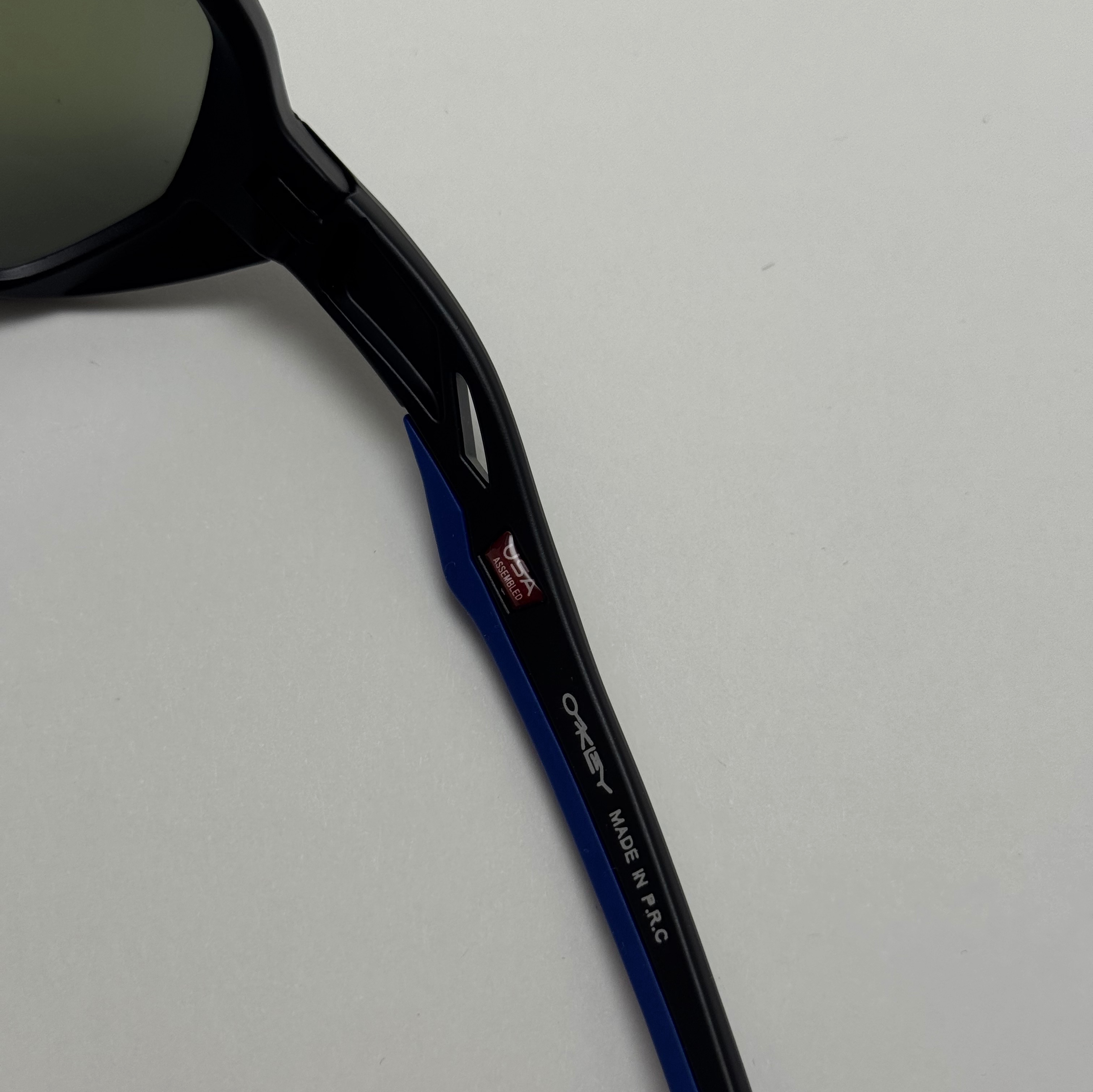 عینک آفتابی اسپرت اوکلی Oakley آبی فریم مشکی کد 9019