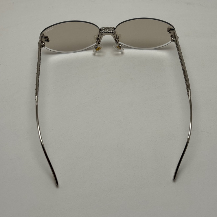 عینک آفتابی و شب زنانه فندی Fendi فریم لس بیضی مدل Oval Frame Diamond Style نگیم کاری شده کیفیت مستر شامپاینی شفاف