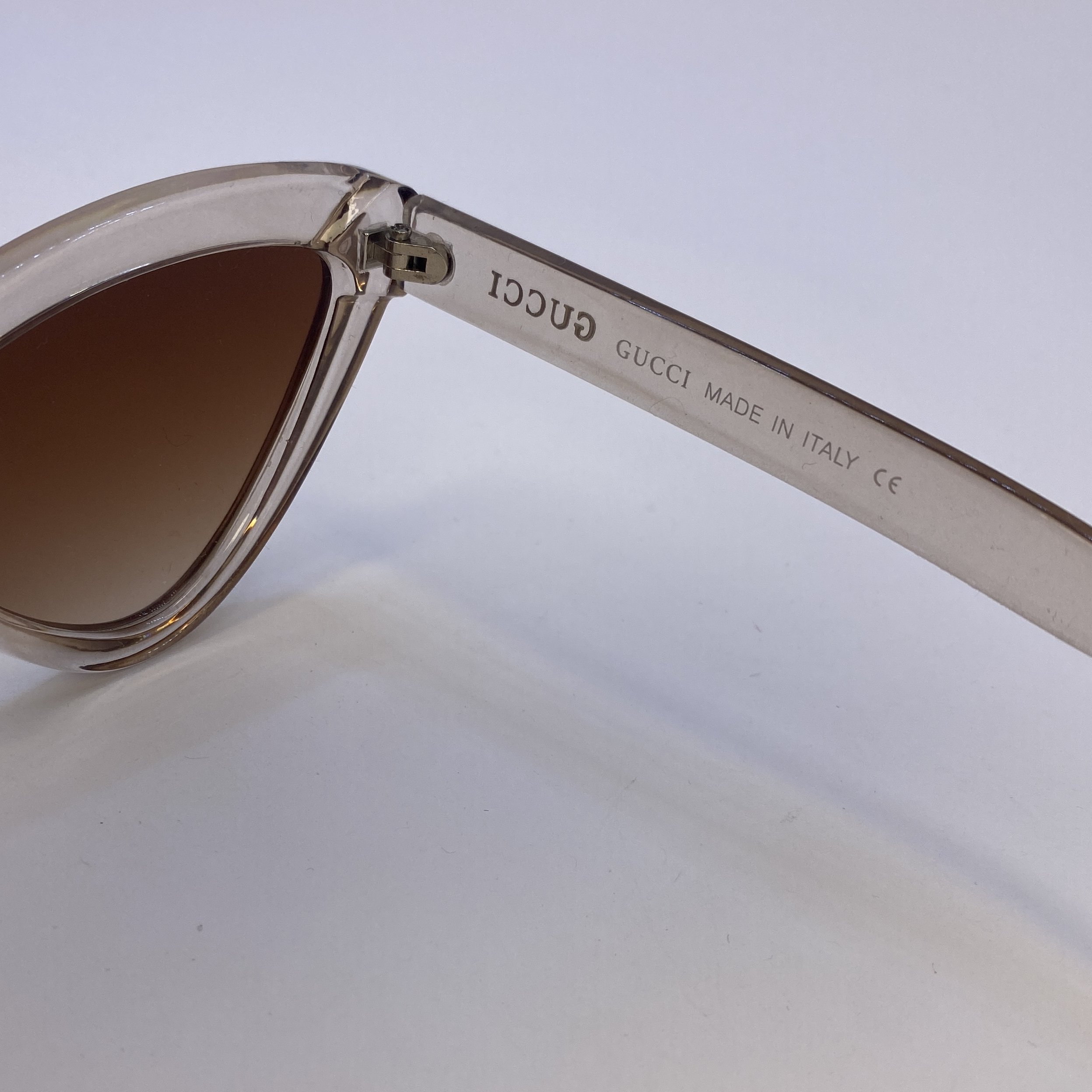 عینک گوچی gucci ایتالیا مشکی محافظ کامل uv400 به همراه کاور و دستمال نانو مخصوص عینک