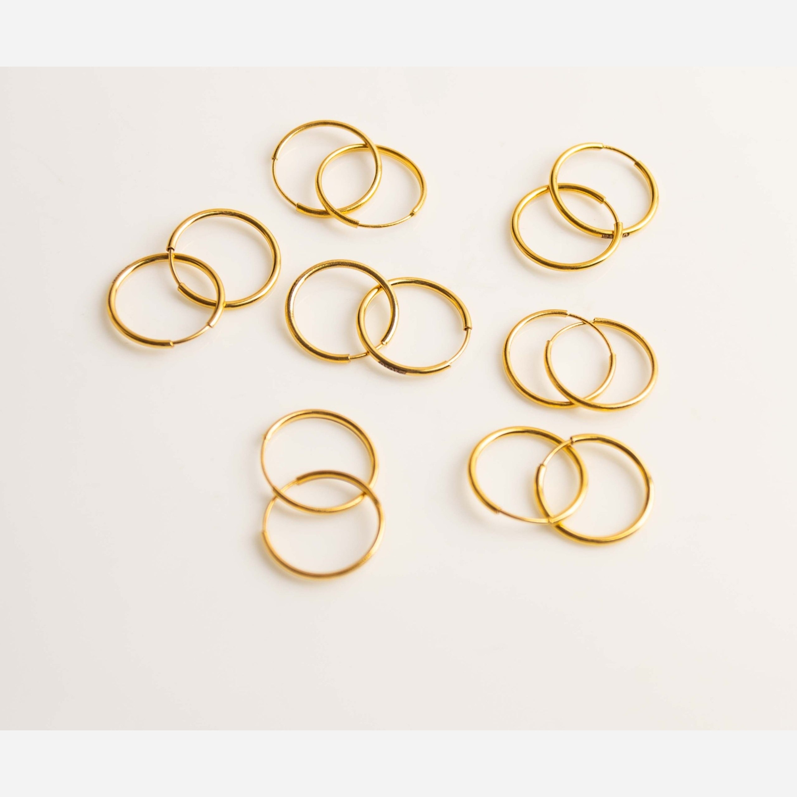 گوشواره طلا 18عیار حلقه ای مدل کلاسیک 0.340گرم