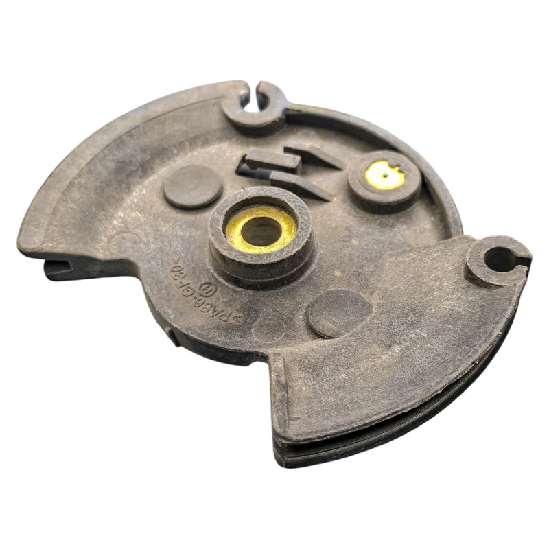 فلنچ دریچه گاز مدل XU7 - 1800 مناسب برای پژو 405