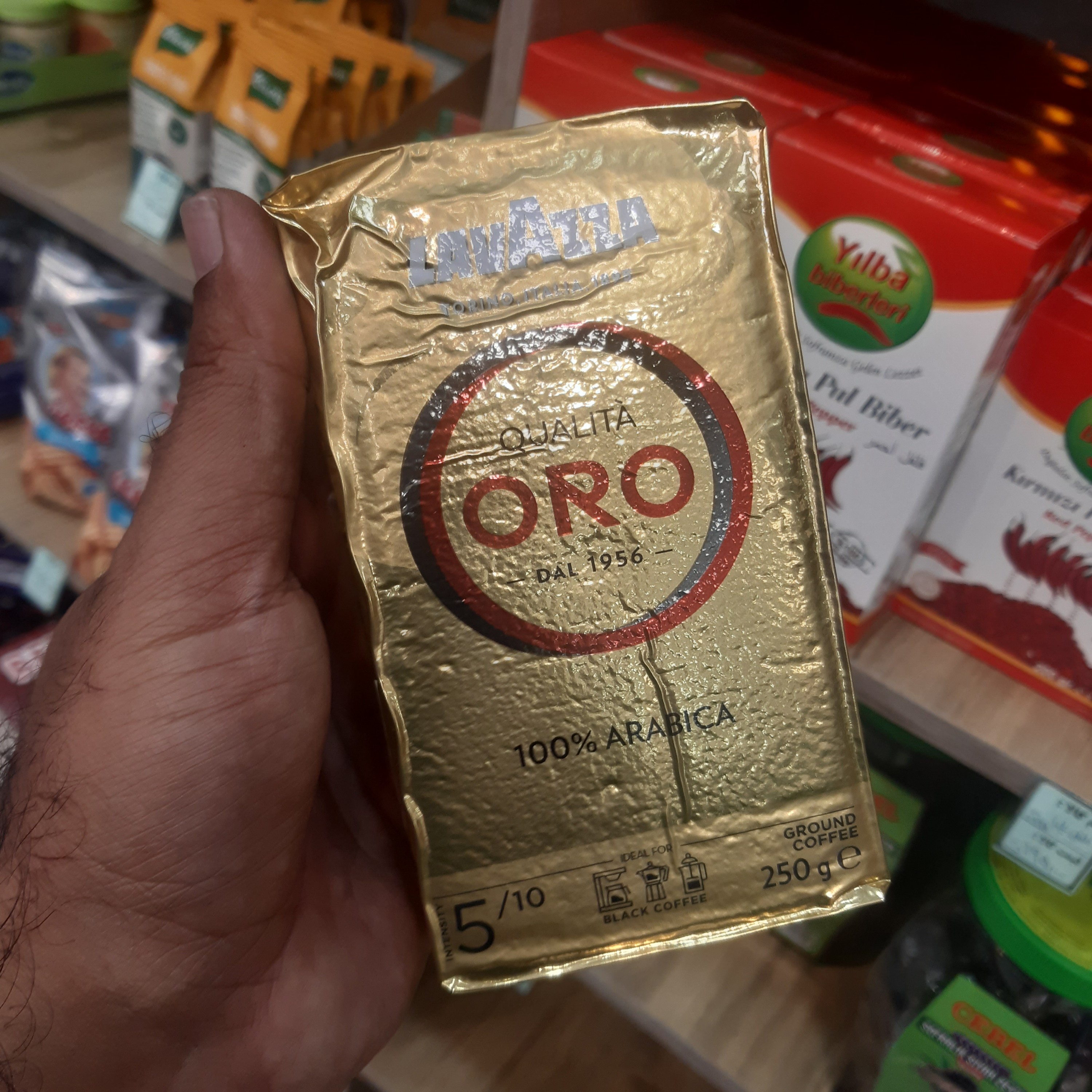 قهوه لاواتزا کوالیتا اورو (Lavazza Qualita Oro)