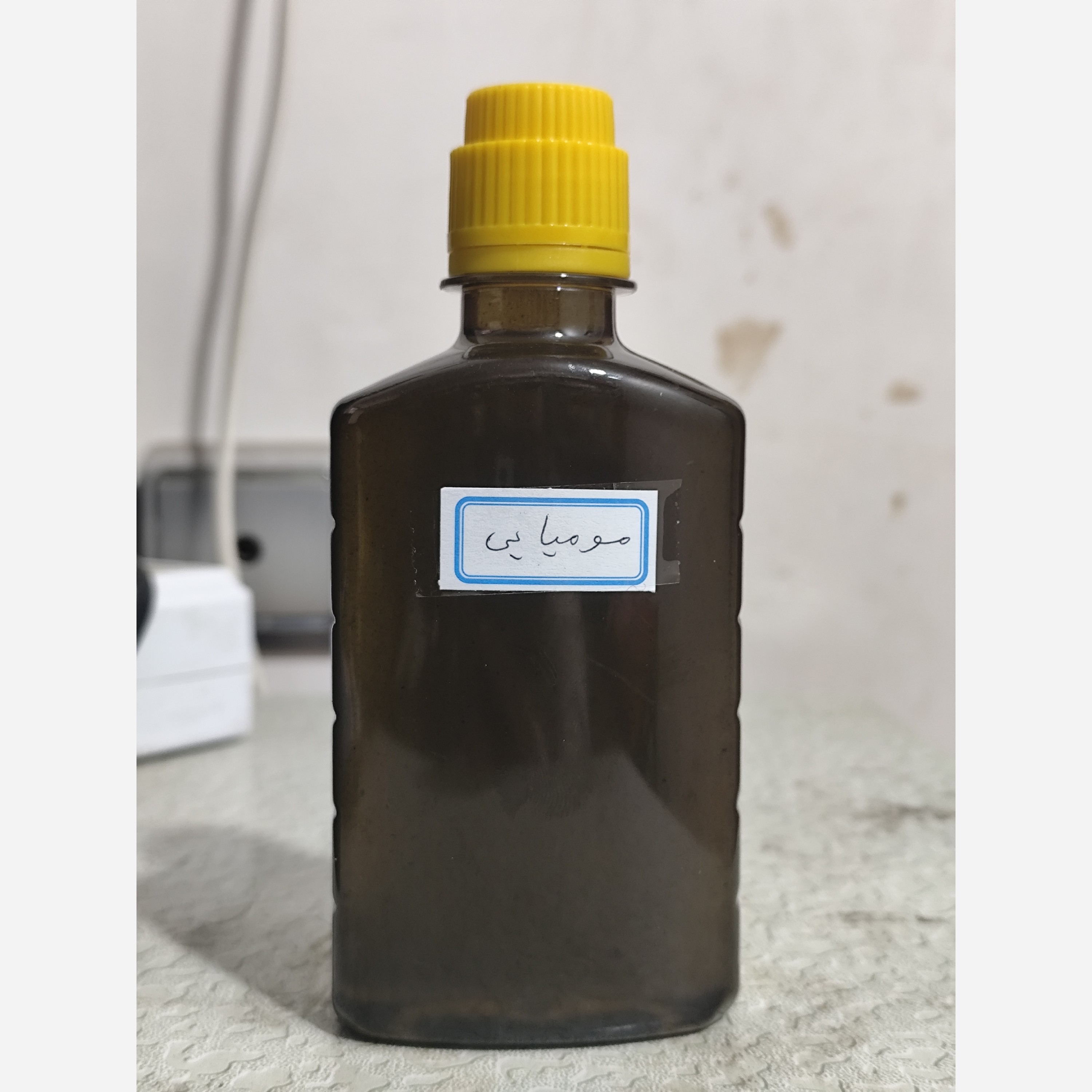 روغن مومیایی (موثر در گرفتگی عضلات و تسکین دهنده) روغن مومنایی مومیایی ربع لیتری