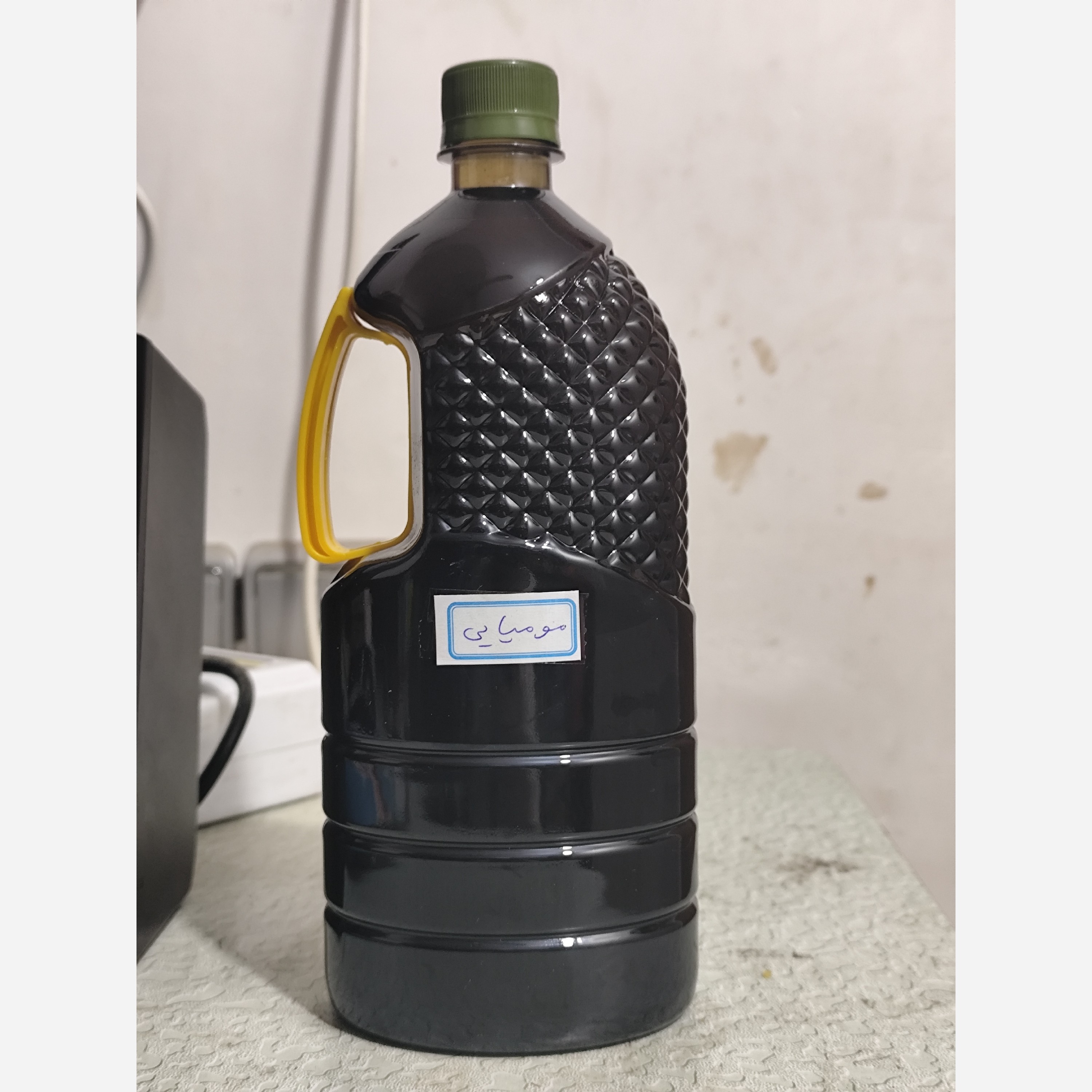 روغن مومیایی (موثر در گرفتگی عضلات و تسکین دهنده) روغن مومنایی مومیایی یک لیتری