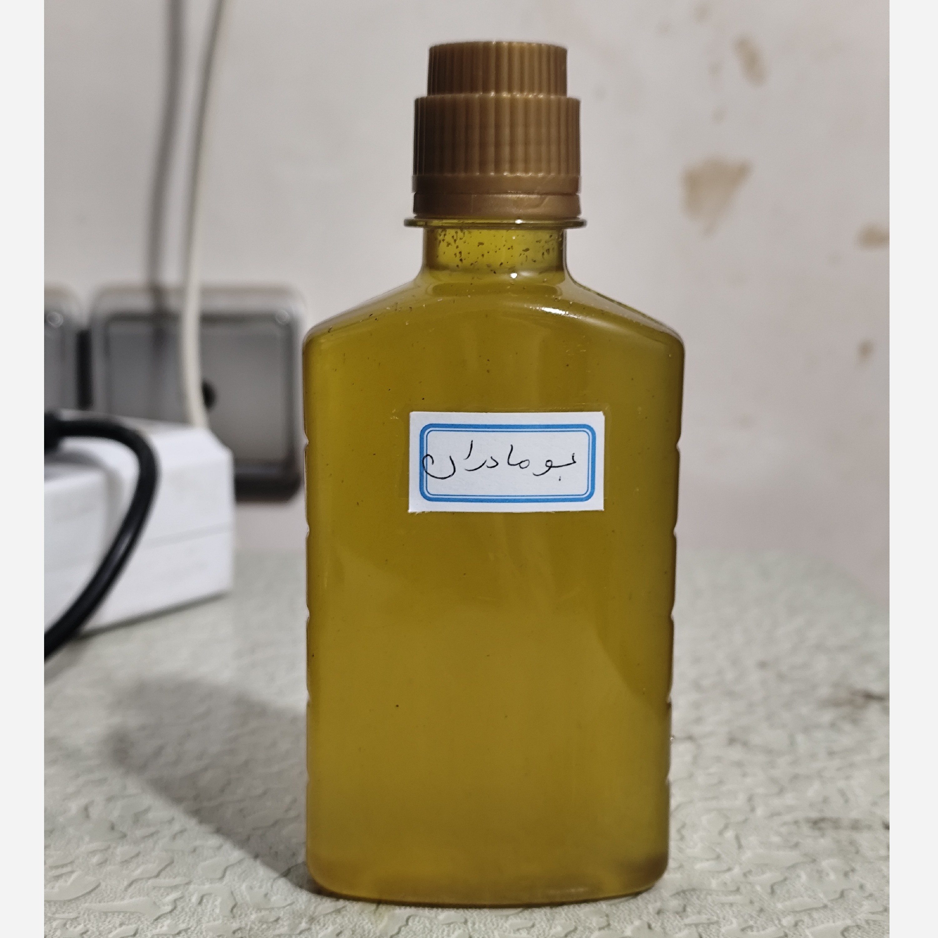 روغن بومادران (جای جوش - زخم - آتروز - روماتیسم) ربع لیتری زداویلز