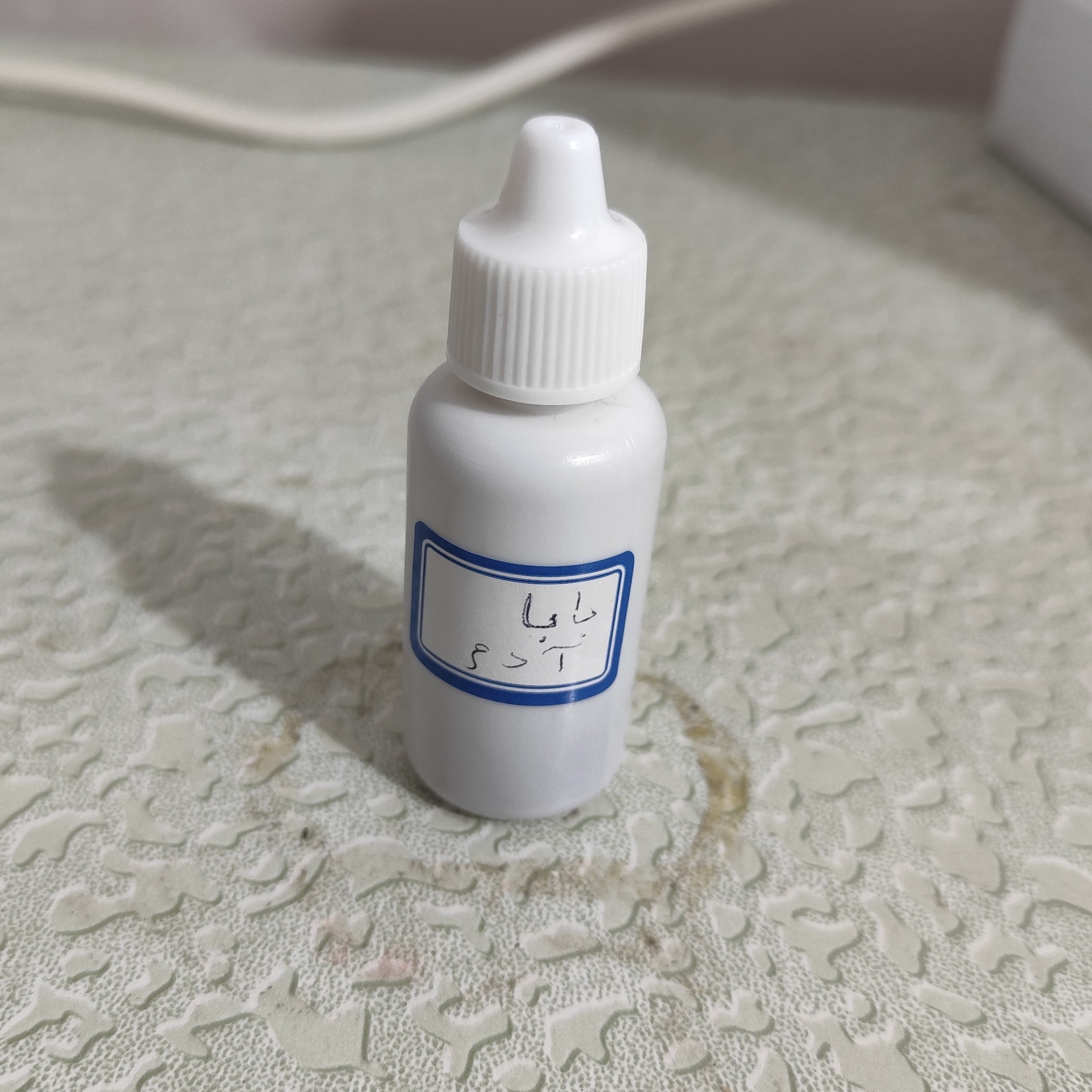 روغن بابا آدم (پرپشت کننده مو تقویت کننده ابرو تقویت کننده ریش و سبیل جلوگیری از ریزش مو شوره سر) روغن باباآدم 30 میلی