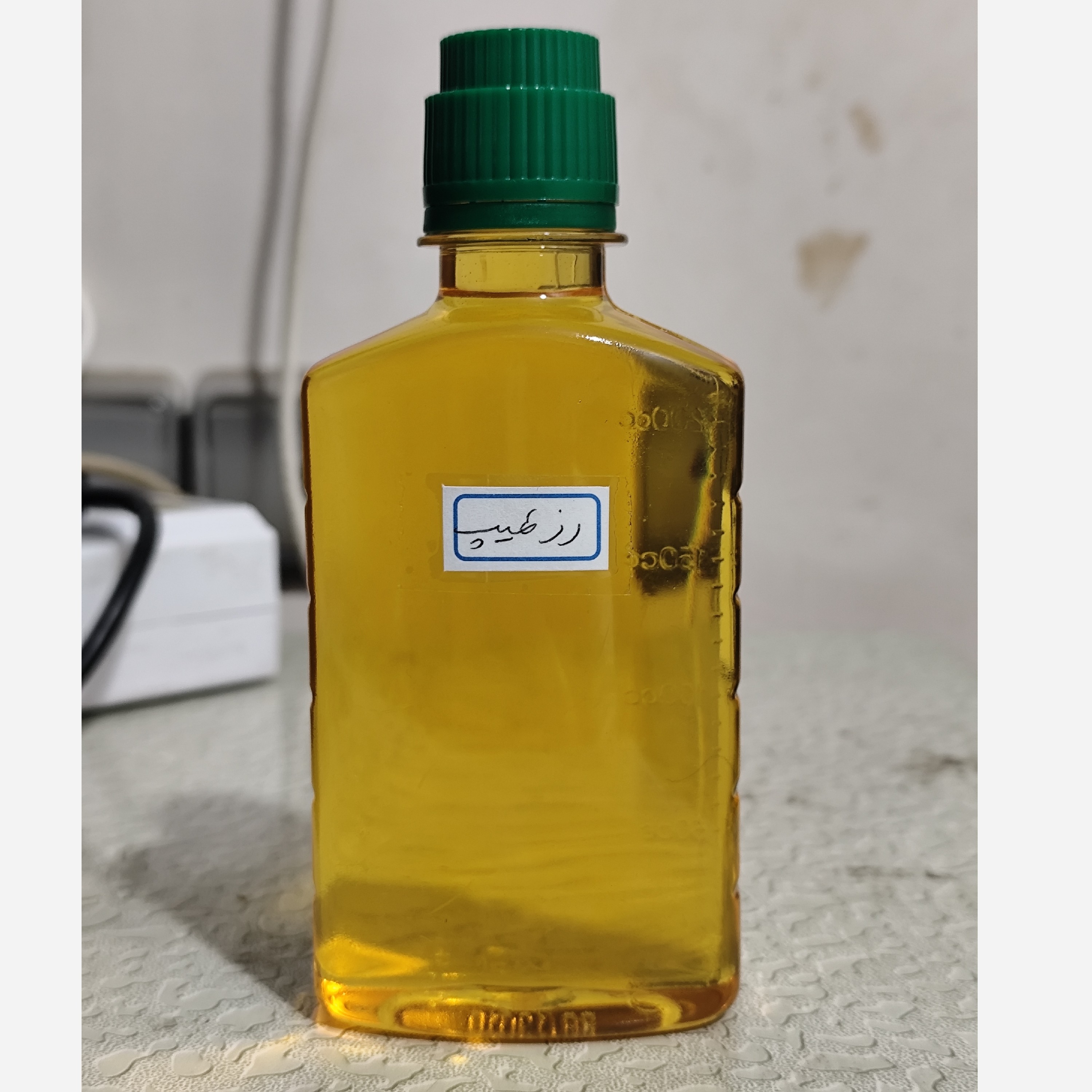 روغن رزهیپ بنماری زداویلز ربع لیتری (ضد لک جای جوش مرطوب کننده آبرسان روشن کننده ضدجوش) میوه نسترن