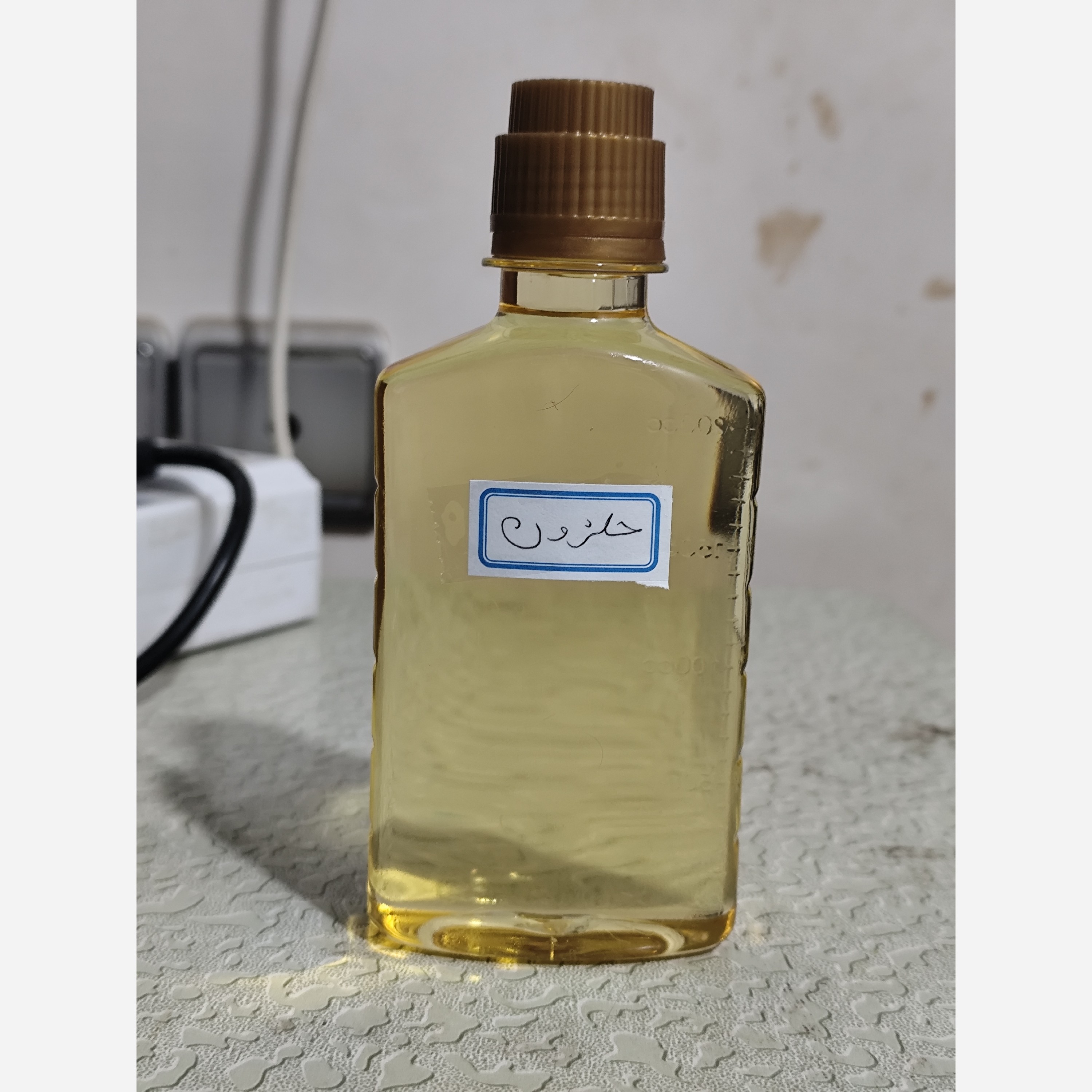 روغن حلزون ربع لیتری (چین و چروک ترک های پوستی جای زخم آکنه روشن کننده پوست زگیل لک پوستی)