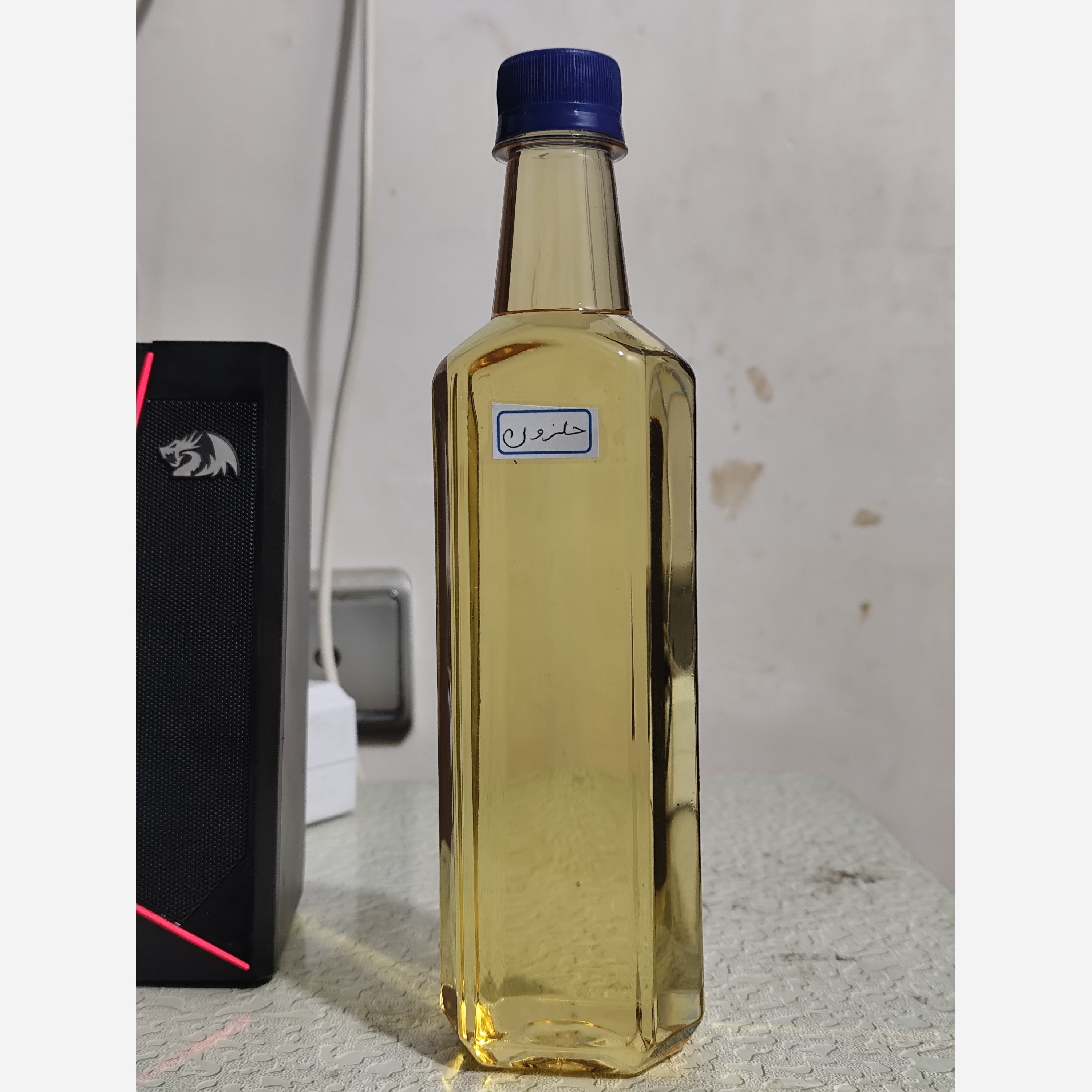 روغن حلزون نیم لیتری (چین و چروک ترک های پوستی جای زخم آکنه روشن کننده پوست زگیل لک پوستی)